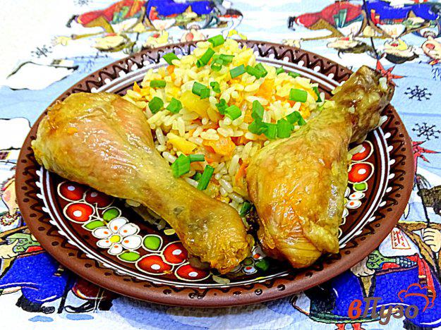 фото рецепта: Рис с куриными голенями в духовке