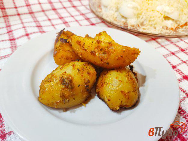 фото рецепта: Картофель с приправами и чесноком на сковороде