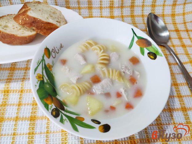 фото рецепта: Овощной суп с макаронами и плавленным сырком
