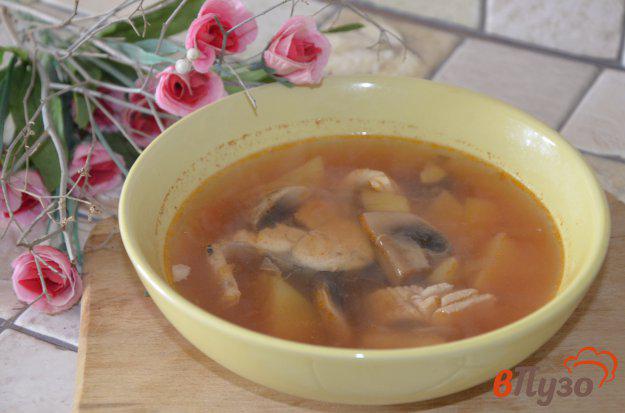 фото рецепта: Суп из скумбрии с грибами