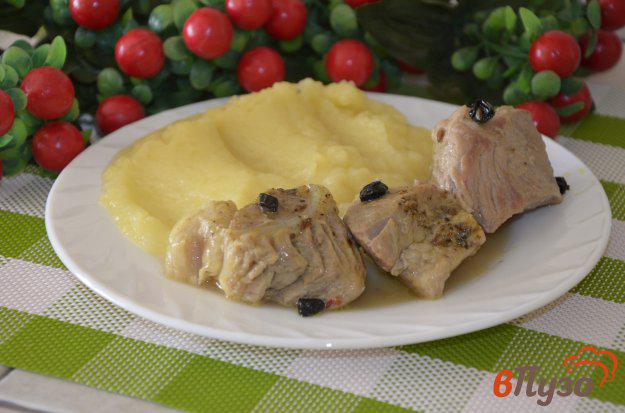 фото рецепта: Свинина с подливой с карри зирой и сушенным барбарисом
