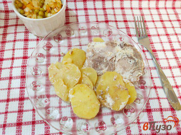 фото рецепта: Картофель с мясом в сметанном соусе