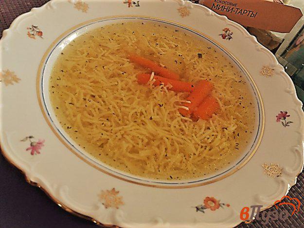 фото рецепта: Куриный суп с вермишелью сушеным сельдереем и зеленым луком