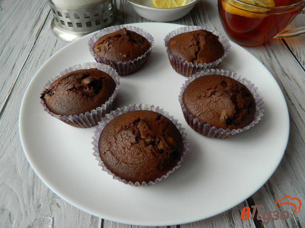 фото рецепта: Шоколадные кексы с ягодами