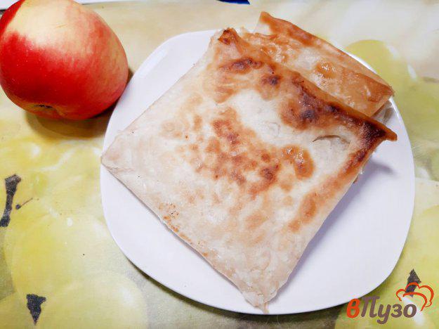 фото рецепта: Лаваш с яблоками и сливочным сыром