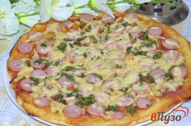 фото рецепта: Пицца с сосисками и сыром