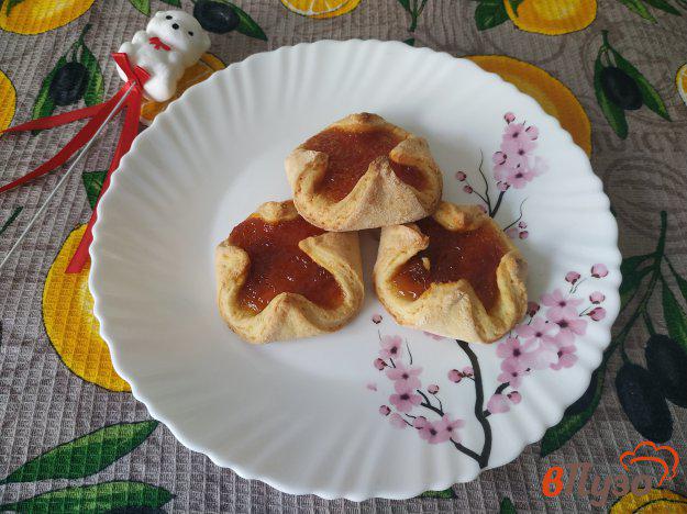фото рецепта: Песочное печенье с абрикосовым вареньем