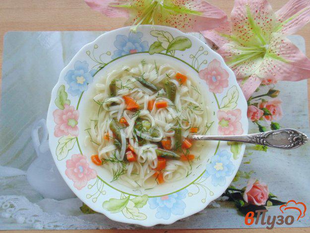 фото рецепта: Куриный суп с лапшой удон и спаржевой фасолью