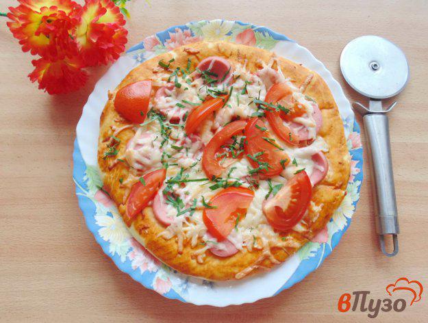 фото рецепта: Пицца с сардельками и сыром Моцарелла