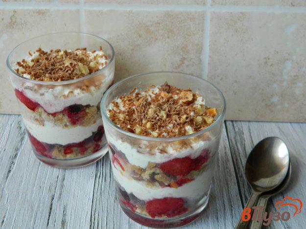 фото рецепта: Творожный десерт с ягодами