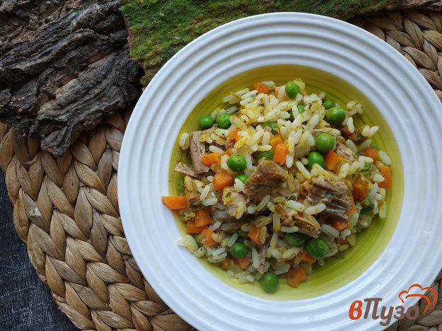 фото рецепта: Рис карри с овощами и индейкой