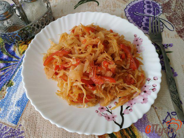 фото рецепта: Тушёная капуста с помидорами и сладким перцем