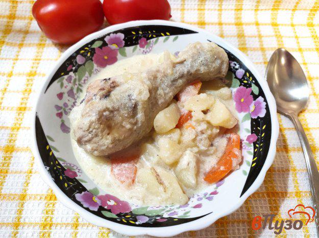 фото рецепта: Куриные голени тушёные с картофелем в сметане