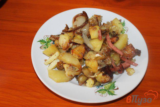 фото рецепта: Жареный картофель с мясом и колбасой