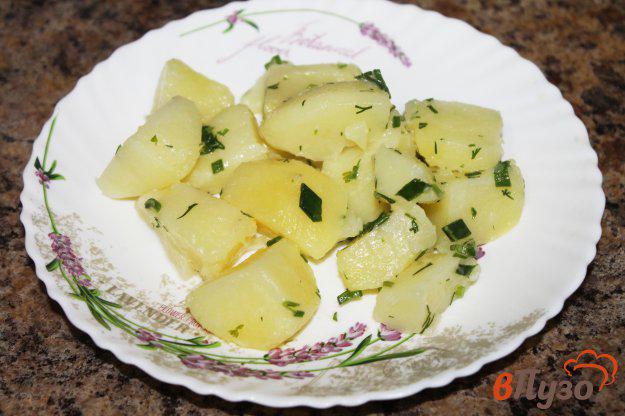 фото рецепта: Молодой картофель с зеленью и маслом