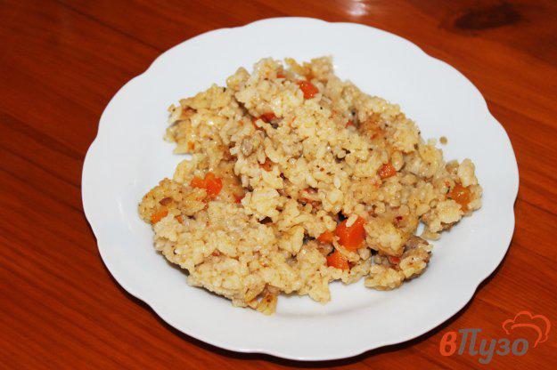 фото рецепта: Рис с курицей и помидорами в мультиварке