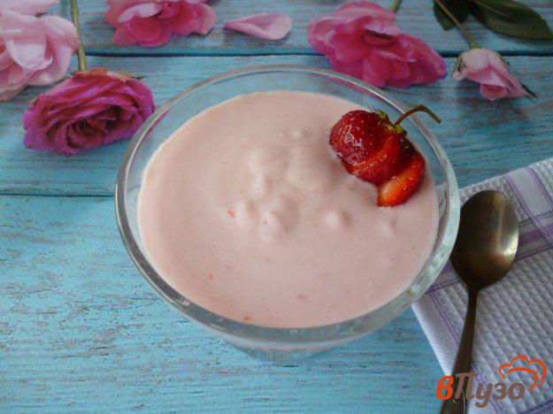 фото рецепта: Домашний клубничный йогурт