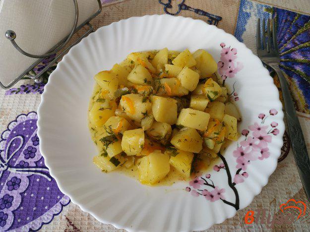 фото рецепта: Постный картофель тушеный с зелёным луком и укропом