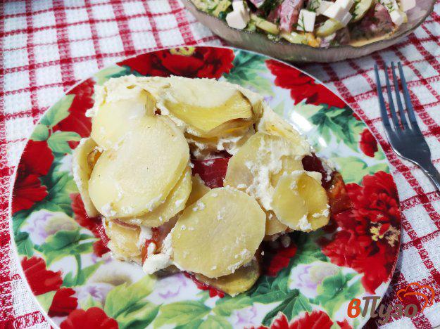 фото рецепта: Запеканка из картофеля и пангасиуса с помидорами