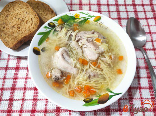 фото рецепта: Суп с курицей и вермишелью