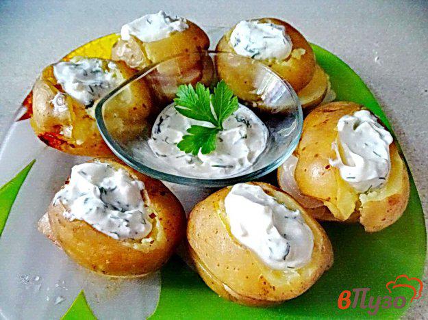 фото рецепта: Картофель запеченный с беконом и луком в духовке