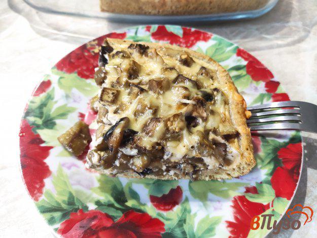 фото рецепта: Открытый пирог с баклажанами и грибами
