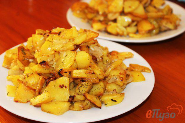 фото рецепта: Жареный картофель с чесноком