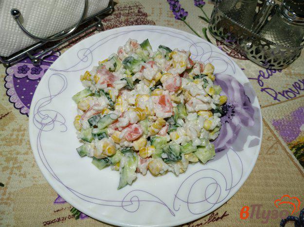 фото рецепта: Салат с лососем рисом и огурцом