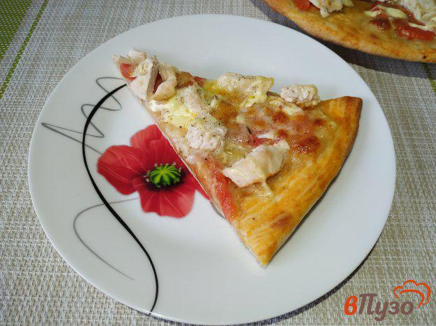 фото рецепта: Пицца с курицей и моцареллой