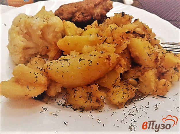фото рецепта: Запеченный картофель с луком и чесноком