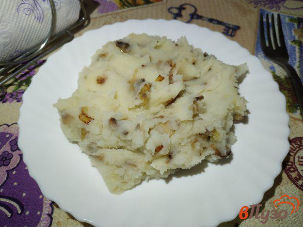 фото рецепта: Картофельное пюре с луком и грибами