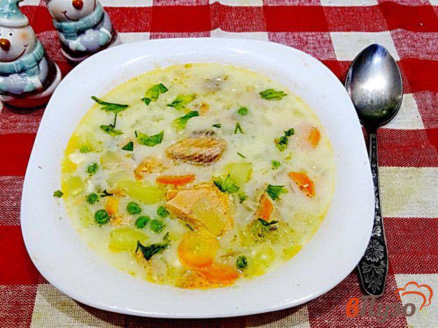 фото рецепта: Суп из форели с горошком и плавленным сыром