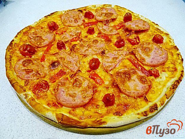 фото рецепта: Основа для пиццы тонкая и пицца с ней