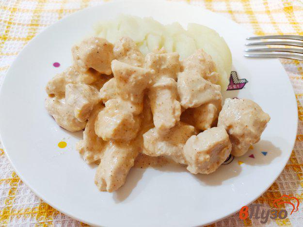 фото рецепта: Куриное филе тушёное в сметане