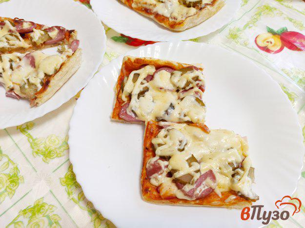 фото рецепта: Пицца с сардельками и куриным филе