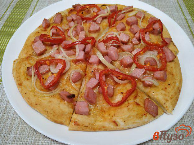 фото рецепта: Пицца с колбасой и сладким перцем
