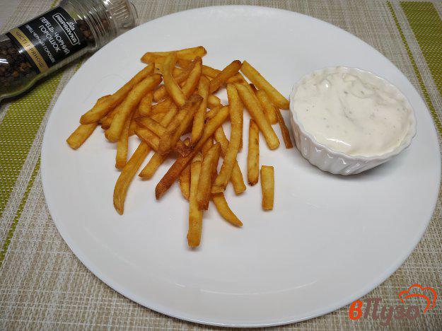 фото рецепта: Картофель фри с домашним чесночным соусом