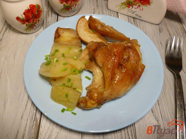 фото рецепта: Запеченный кролик с картофелем и грушей