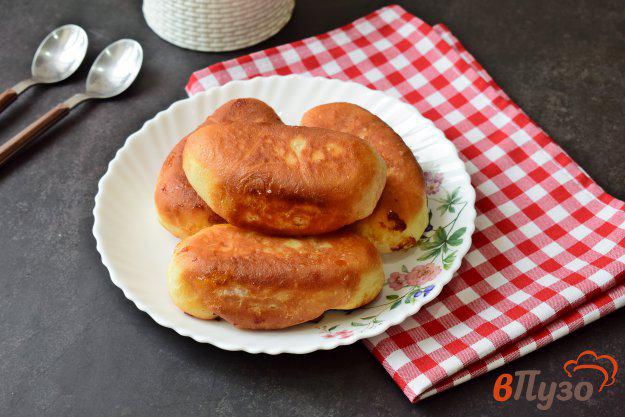 фото рецепта: Пирожки с абрикосовым джемом