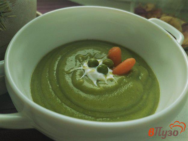 фото рецепта: Суп-пюре из брокколи и зеленого горошка для деток