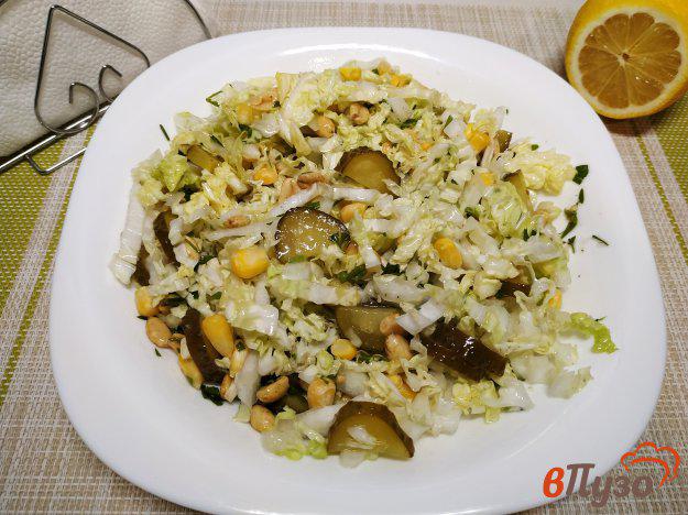 фото рецепта: Салат с пекинской капустой и арахисом