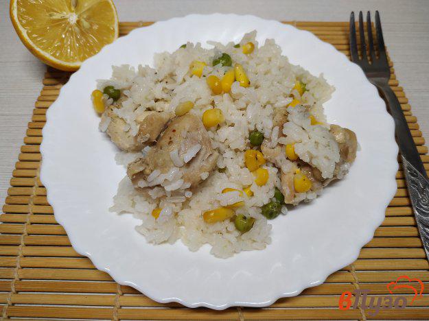 фото рецепта: Рис с курицей и овощами на пару