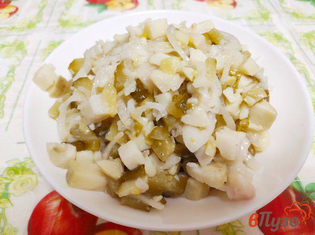 фото рецепта: Картофельный салат с маринованным луком