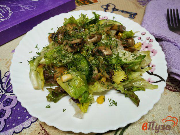 фото рецепта: Лёгкий салат с грибами