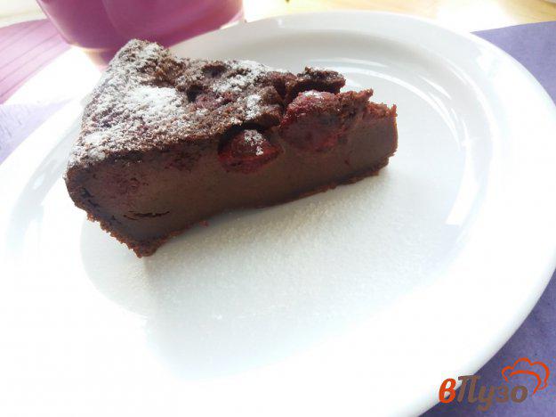 фото рецепта: Шоколадное клафути с вишней