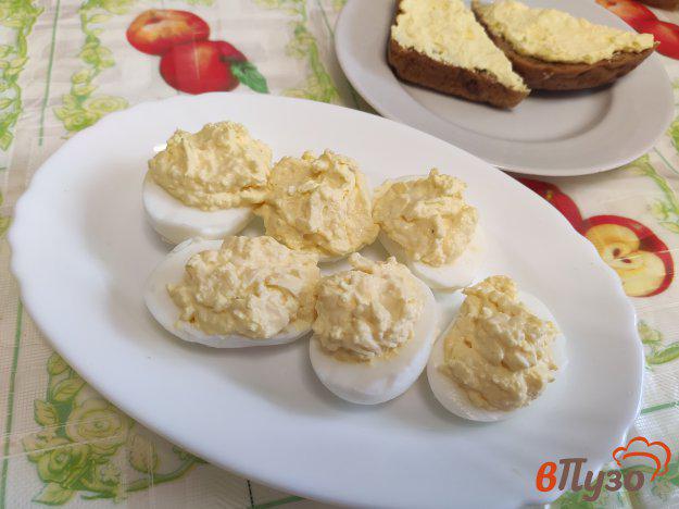 фото рецепта: Яйца фаршированные сыром