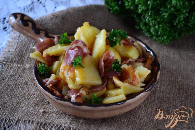 фото рецепта: Жареный картофель с вяленым мясом