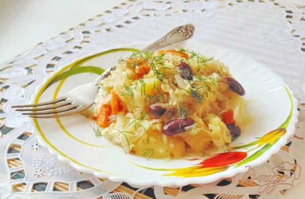 фото рецепта: Тушеная капуста с картофелем и фасолью