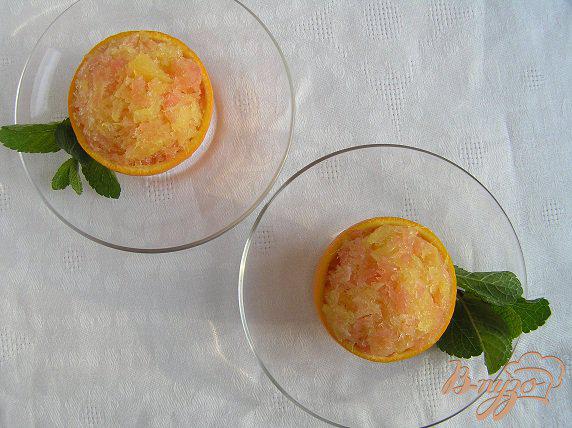Фото приготовление рецепта: Апельсиново-грейпфрутовая гранита шаг №4