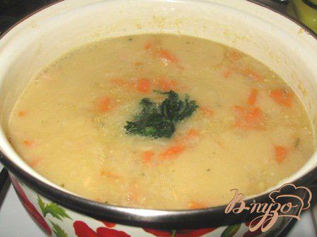 Фото приготовление рецепта: Гороховый суп со шпинатом и бужениной шаг №5